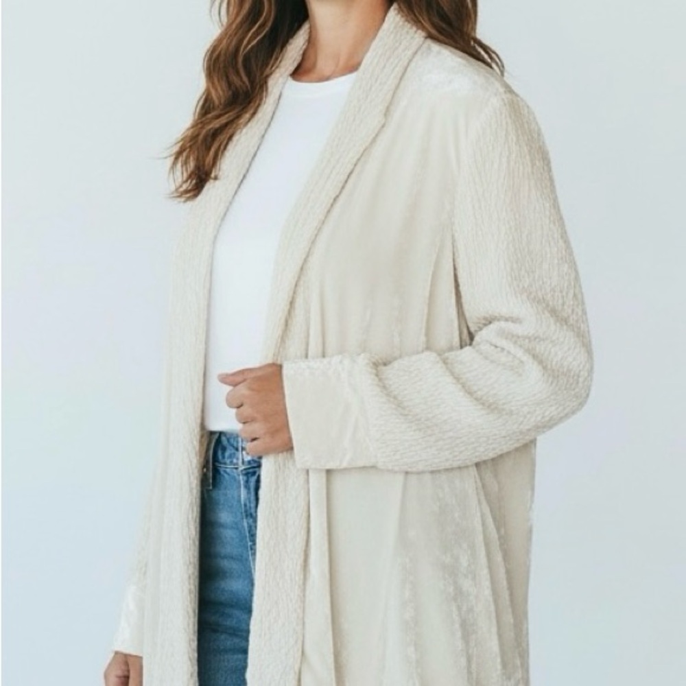 Vintage Designer Women's velvet cream jacket